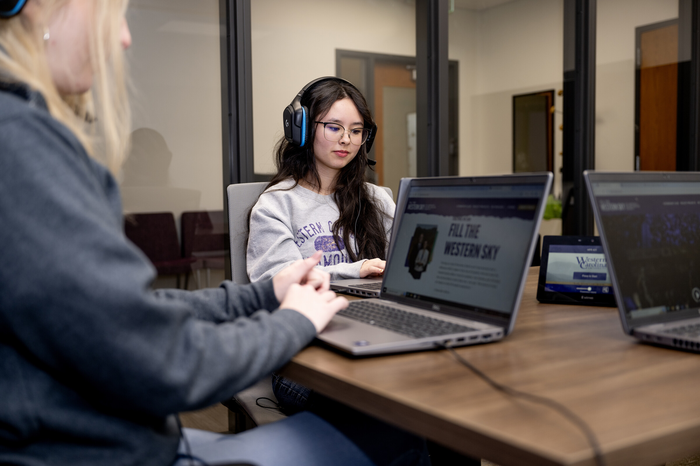 students talking on computer chats
